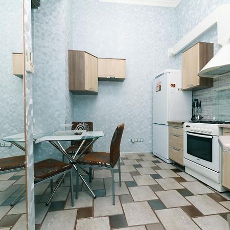 Stylish Two-Level Flat 2 Min From Khreschatyk Kiev Luaran gambar