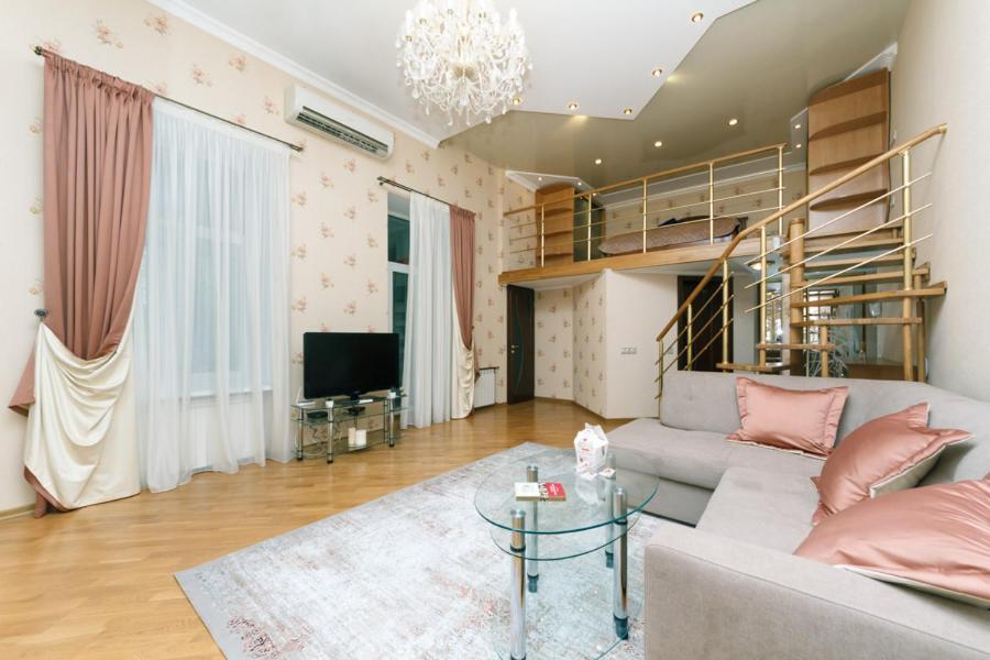 Stylish Two-Level Flat 2 Min From Khreschatyk Kiev Luaran gambar