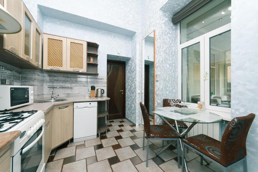 Stylish Two-Level Flat 2 Min From Khreschatyk Kiev Luaran gambar