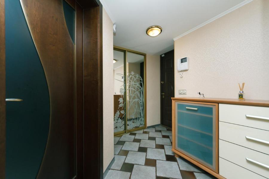 Stylish Two-Level Flat 2 Min From Khreschatyk Kiev Luaran gambar
